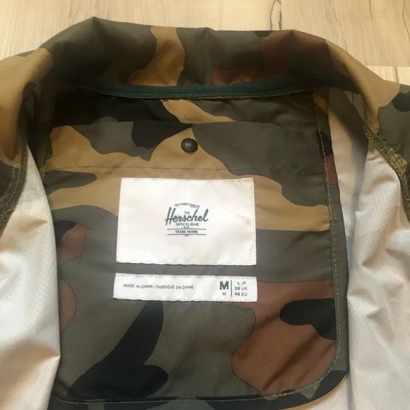 Herschel Supply Company Voyage Coach Camo Bomber Jacket Windbreaker Lightweight - Picture 10 of 12
